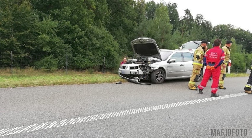 Prószków. Wypadek na opolskim odcinku autostrady A4. Dwie osoby zostały ranne, lądował śmigłowiec LPR 