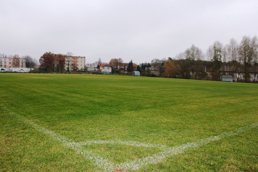 Boczne boisko przy stadionie w Międzychodzie.