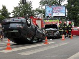 Wrocław:Wypadek na Poznańskiej, auto dachowało (ZDJĘCIA)