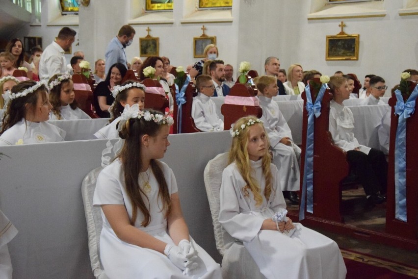 Pierwsza Komunia Święta w kościele Matki Boskiej Nieustającej Pomocy w Pruszczu Gdańskim |ZDJĘCIA