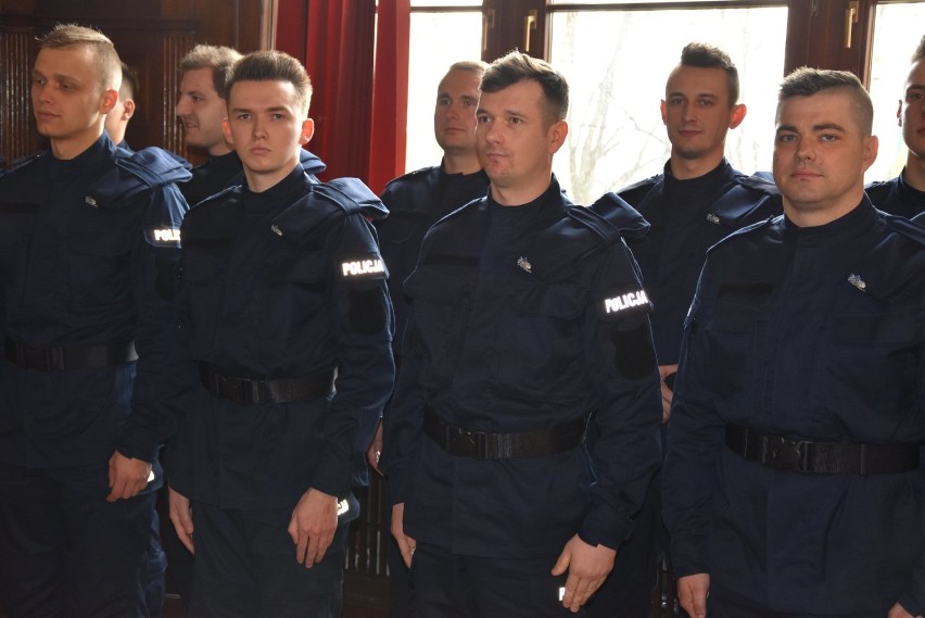 37 nowych policjantów w województwie zachodniopomorskim [ZDJĘCIA]