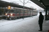 Ogromne utrudnienia na torach 19.11 2022 na Dolnym Śląsku. Pozrywana trakcja, spóźnienia pociągów!