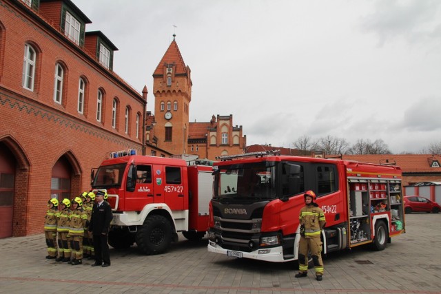 PSP w Gliwicach podsumowała 2022 r. - strażacy interweniowali ponad 5 tys. razy. Zobacz kolejne zdjęcia. Przesuwaj zdjęcia w prawo - naciśnij strzałkę lub przycisk NASTĘPNE