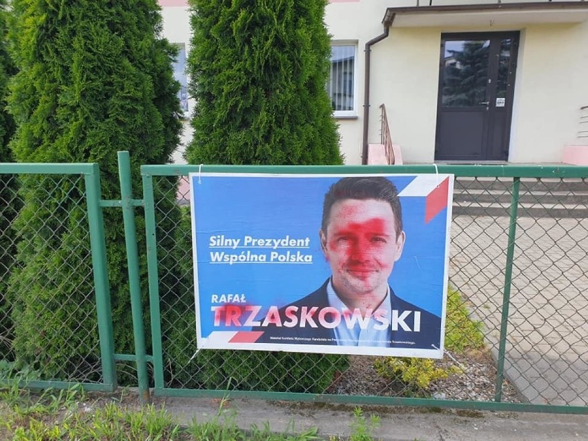 Zniszczone i ukradzione banery, plakaty w Unisławiu. Kamery...