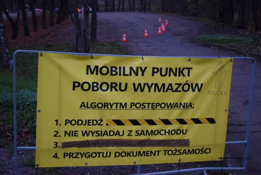 Koronawirus Gniezno. Punkt poboru wymazów na ul. Strumykowej. Gdzie dokładnie się znajduje?