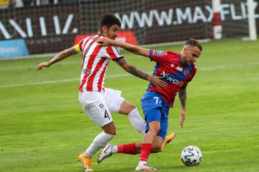 Sergiu Hanca zagrał dwa mecze ligowe na lewej obronie w tym...