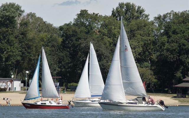 W niedzielę, 20 września, na jeziorze Gopło rywalizować będą żeglarze. Powalczą o tytuł mistrza Klubu Żeglarskiego Popiel