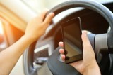 Kodeks drogowy 2024. Telefon podczas jazdy. Jaki mandat może dostać kierowca?