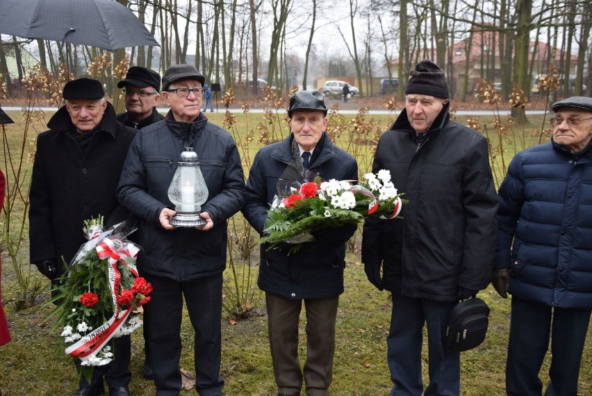 Wielunianie w hołdzie powstańcom styczniowym [ZDJĘCIA]