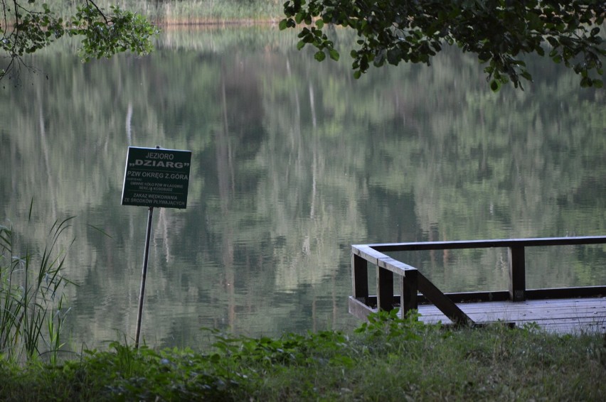 Jezioro Dziarg znajduje się koło Kosobudza, w powiecie...
