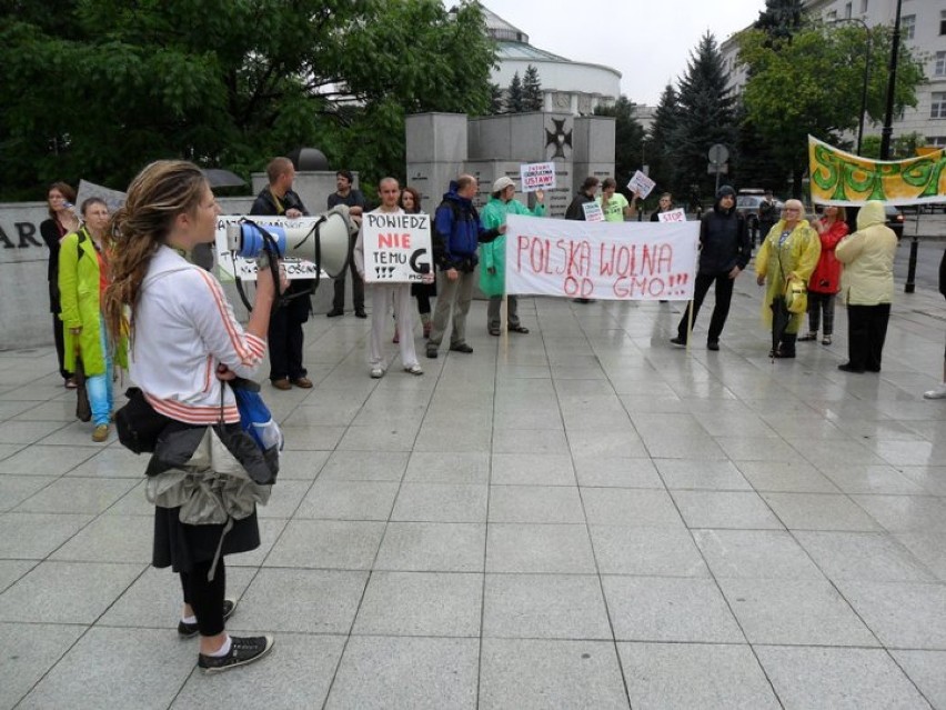 Ekolodzy i rolnicy protestowali przeciwko nowelizacji ustawy...