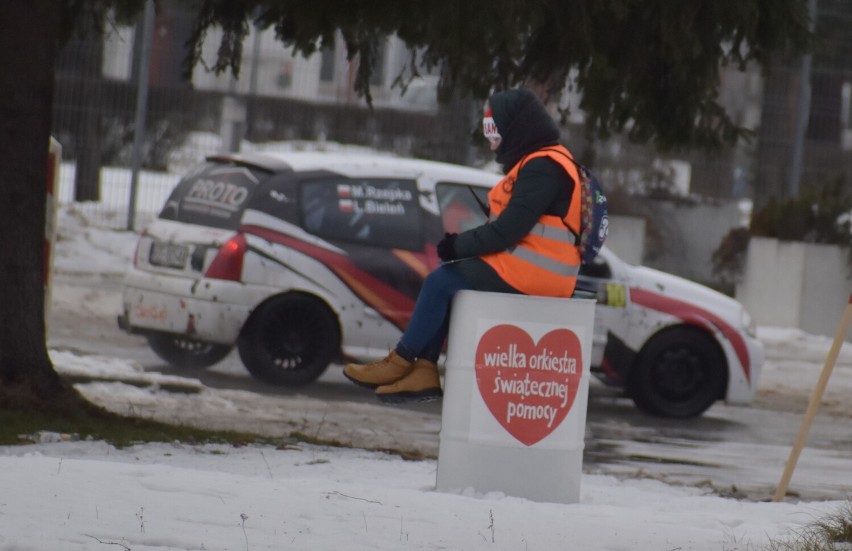 1. Rajd Ziemi Sanockiej. Kierowcy wsparli WOŚP [ZDJĘCIA]