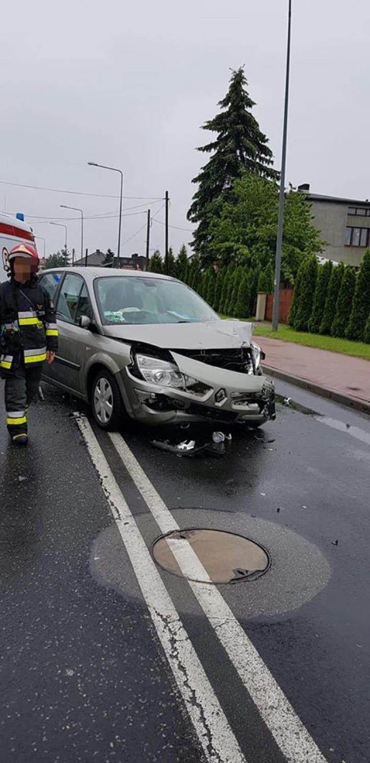 Drugi poważny wypadek w Żorach! Kraksa na Wodzisławskiej [ZDJĘCIA]