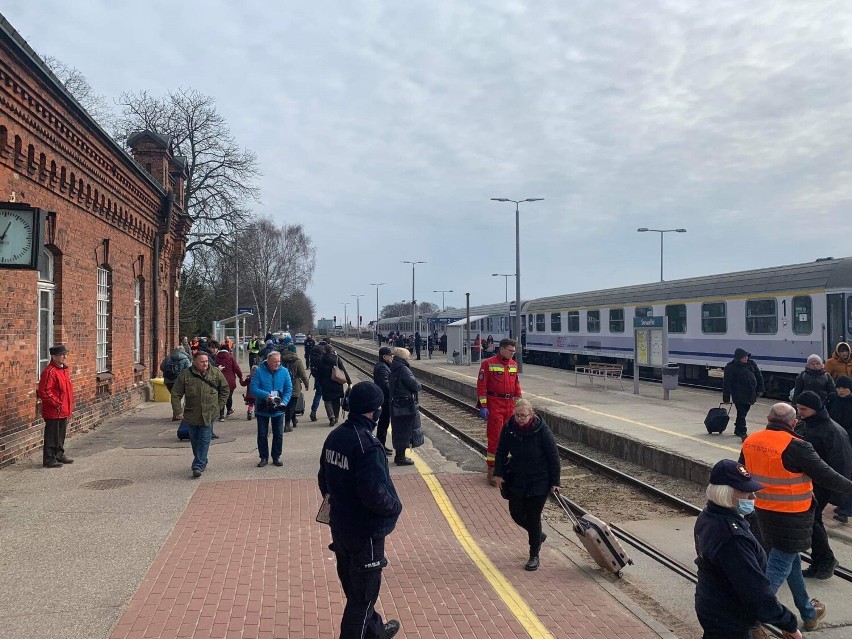 Suwałki. Miasto organizuje transporty międzynarodowe dla uchodźców 