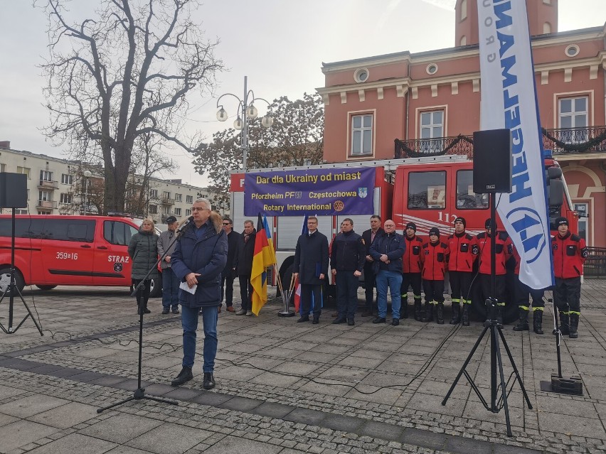 W Częstochowie przekazano wóz strażakom z Charkowa