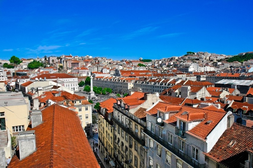 Lizbona to stolica i największe miasto Portugalii, położone...