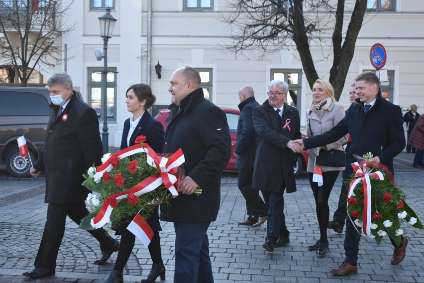 Uroczyste obchody Święta Niepodległości na rynku w Olkuszu