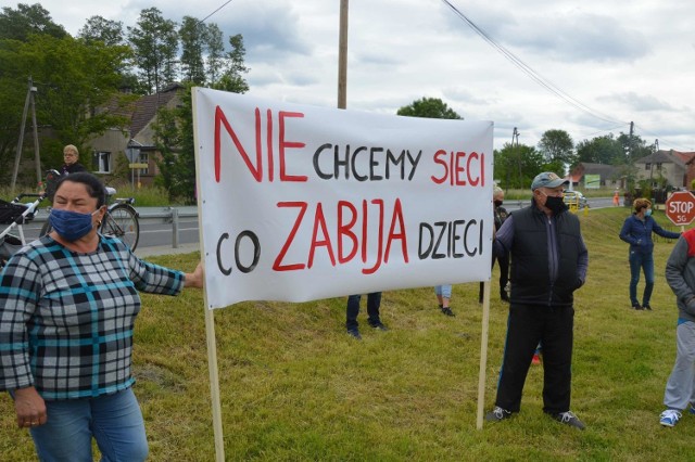 Protest przeciwko budowie masztu w Płotach