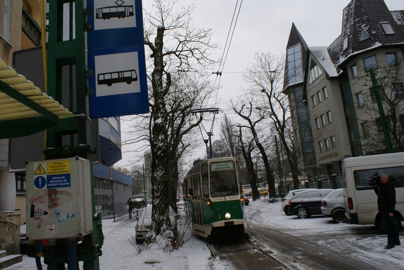 Poznań na szynach. Zwiedzali miasto zabytkowym tramwajem [ZDJĘCIA]