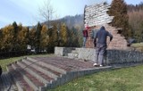 Fundacja ORLEN wspomaga renowację pomnika Żołnierzy Września w Bykowcach. Monument przypomina o bohaterstwie polskich żołnierzy