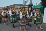 Dożynki w Lubochni 2020. Otwarcie parku im. Jana Pawła II oraz ceremoniał i korowód dożynkowy [ZDJĘCIA]