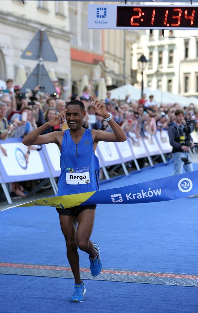 Cracovia Maraton 2018 za nami. Zawodnicy zmagali się nie tylko z trasą, ale i z upałem!