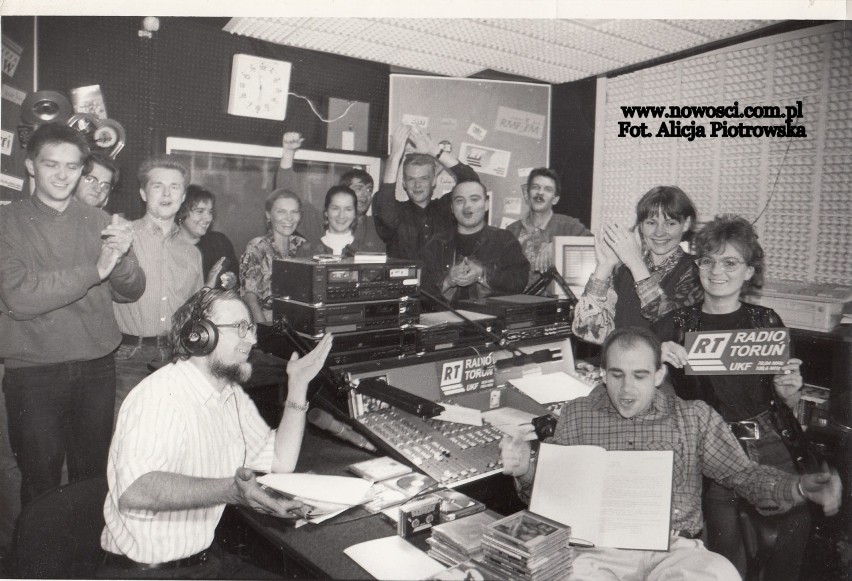 W latach 90. rytm Toruniowi nadawało Radio Toruń.