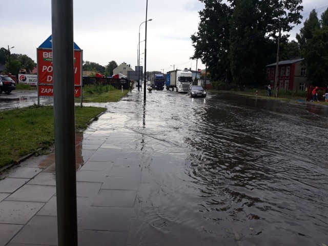Okolice ulicy Parzyraka, gdzie doszło do tragedii, były bardzo mocno zalane