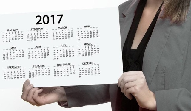 W 2017 roku pracujący na etatach będą mieli 115 dni wolnych. 

Jak wydłużyć sobie długi weekend? Sprawdź na kolejnej stronie.