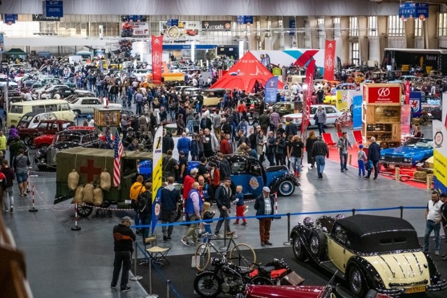 W tym roku wystawa na Retro Motor Show zajmuje aż 6 pawilonów.