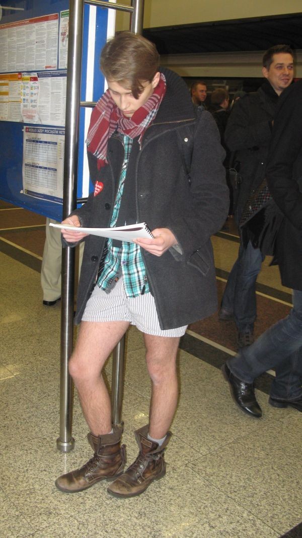 No Pants Subway Ride, czyli jazda metrem bez spodni odbyła się w Warszawie