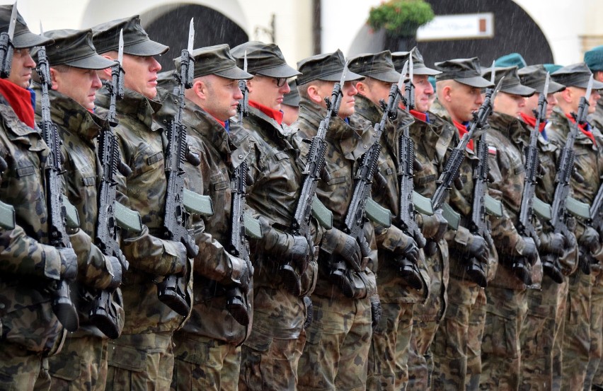 Żołnierze Wojsk Obrony Terytorialnych złożyli przysięgę w Krośnie