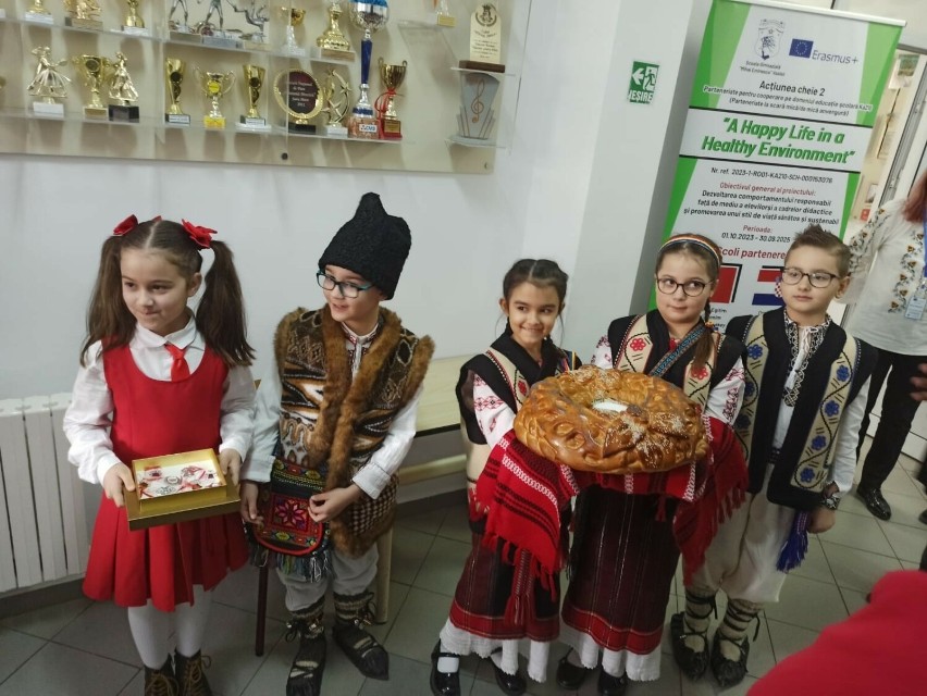 Uczniowie Publicznej Szkoły Podstawowej numer 9 z Radomia gościli w Rumunii w ramach programu Erasmus+. Zobacz zdjęcia