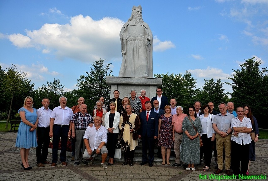 Wspólne zdjęcie uczestników zebrania w Kowalu