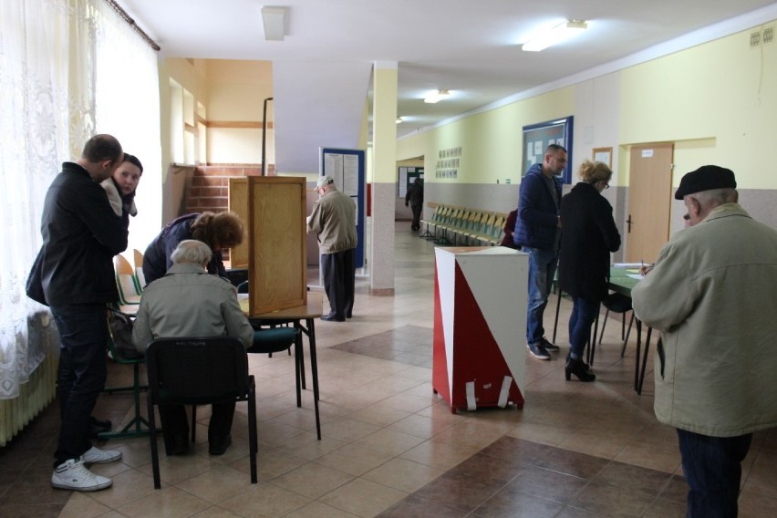 Wybory parlamentarne 2015 w powiecie bytowskim. Jak głosowali mieszkańcy regionu? [ZDJĘCIA] 