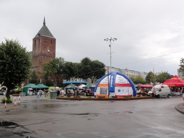 Impreza odbywa się na placu kardynała Wyszyńskiego w Sławnie