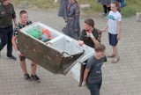 Lodówko-zamrażarka i rower w Noteci. W czasie akcji sprzątania rzeki harcerze z przyjaciółmi zebrali ponad 70 worków śmieci [zdjęcia]
