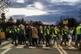 Kujawsko-Pomorskie: w ramach protestu zablokowali drogę nr 80 w Czarnowie