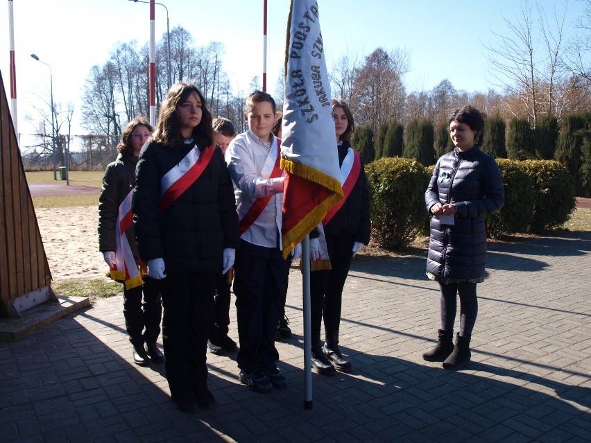 Szkoła w Marzeninie obchodziła Dzień Solidarności z Ukrainą