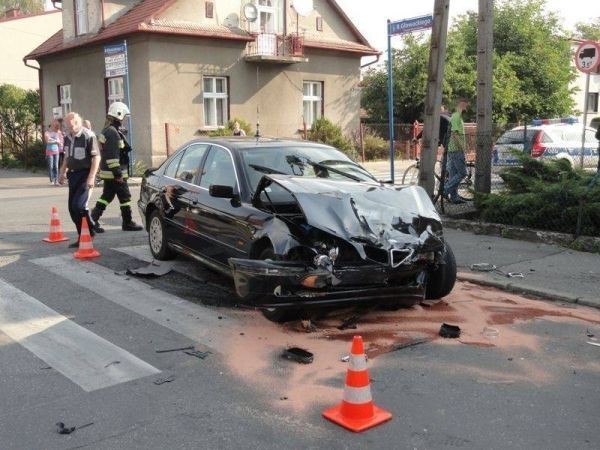 Nowy Sącz: groźne zderzenie na ul. Paderewskiego [ZDJĘCIA]