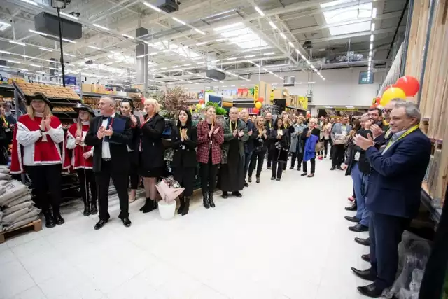 Nowy sklep sieci Bricomarche w Świebodzinie rozpoczyna działalność w środę, 6 marca. W poniedziałek, 4 marca wnętrza odwiedzili zaproszeni goście