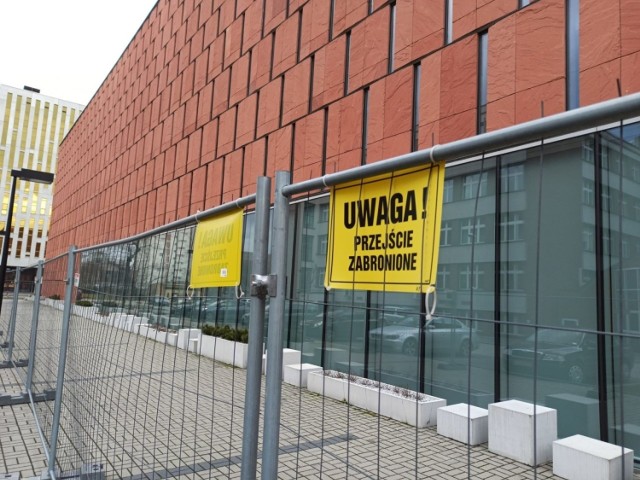CINiBA w Katowicach została ogrodzona