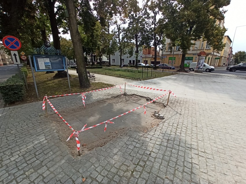 Ostatni kiosk na Plantach Jana Pawła II w Rawiczu został zdemontowany [ZDJĘCIA]