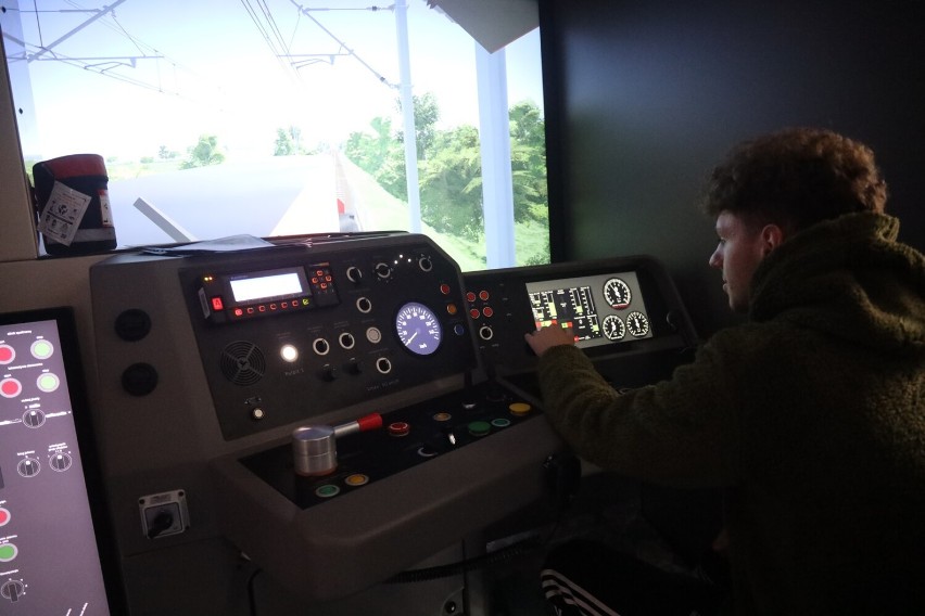 Państwowa Wyższa Szkoła Zawodowa w Legnicy ma symulator jazdy pociągiem