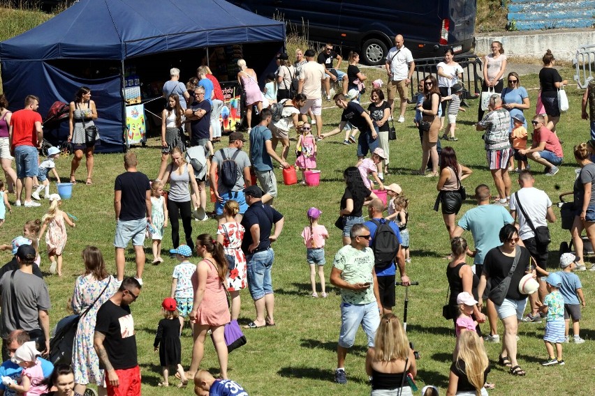 Festiwal Baniek Mydlanych na stadionie Konfeksu w Legnicy, zobaczcie zdjęcia