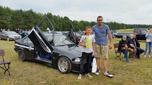 Wojna Marek w Ratajach: Fani motoryzacji zbierali pieniądze dla Julki [FOTO]