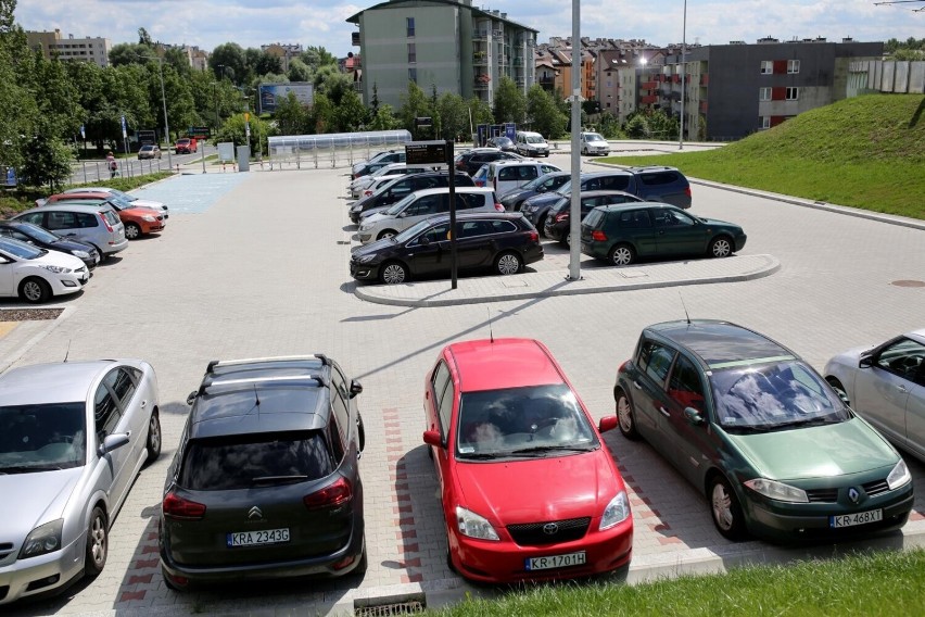 Parking park&ride w Kurdwanowie.