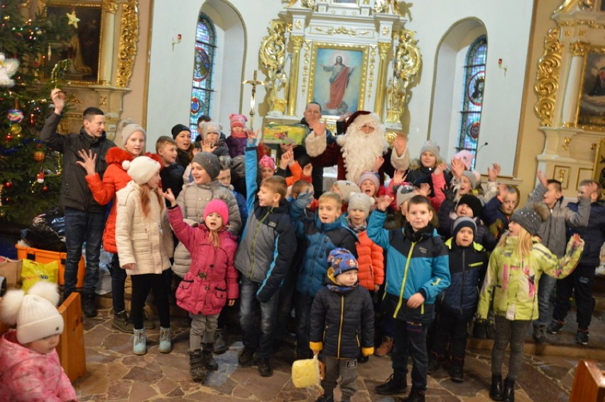 Mikołaj w parafii w Mędromierzu Wielkim
