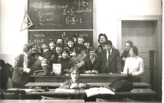 Z kronik II LO. Uczniowie, którzy zaczęli i skończyli szkołę w latach 70.