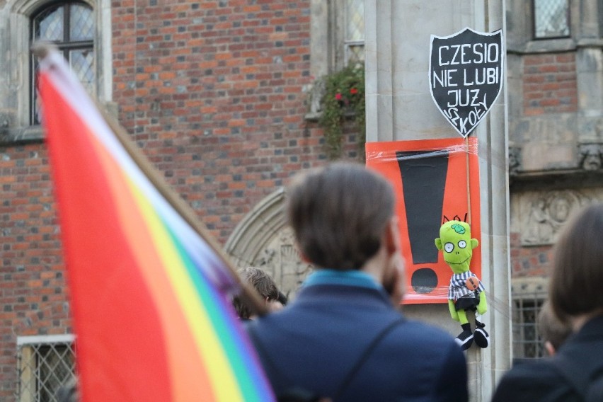 Protest nauczycieli i pedagogów na wrocławskim Rynku